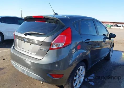 2015 Ford Fiesta Se z USA, uszkodzony, nr VIN 3FADP4EJ3FM209136
